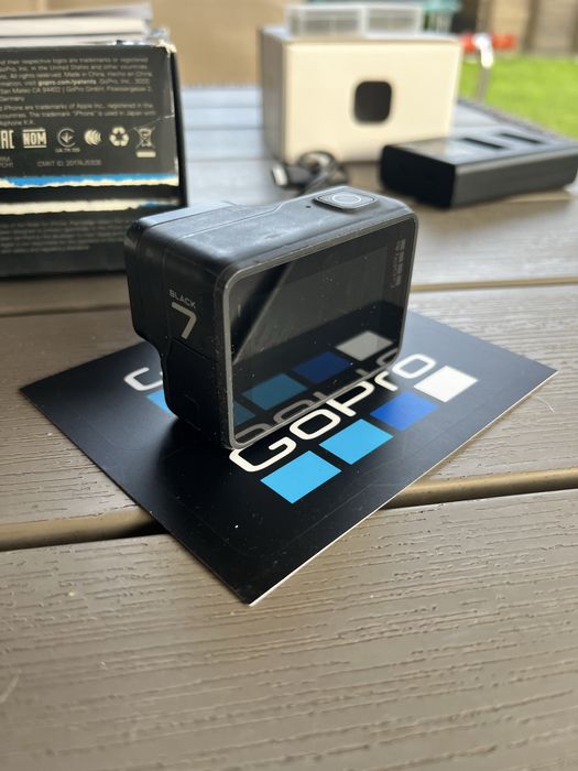 GoPro - GoPro HERO 7 BLACK オマケあり Kamera GoPro HERO 7 Black + zestaw akcesoriów - Sklep GoPro