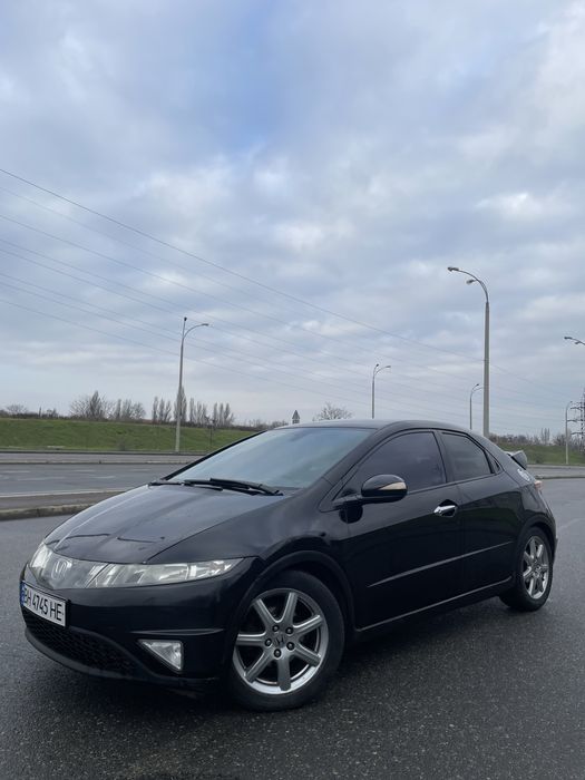 Honda Civic 5d 8 поколение