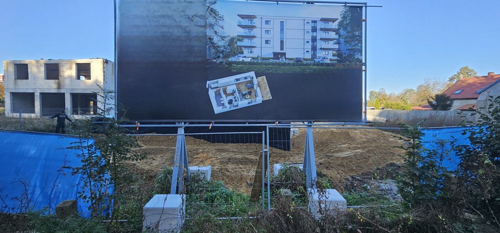 Konstrukcja reklamową 18 m2. Baner Reklama