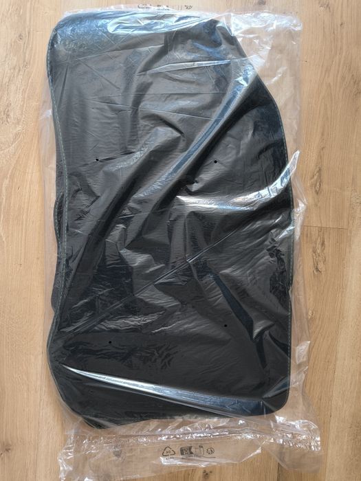 Dywaniki welurowe OEM Peugeot 2008 II hybrid