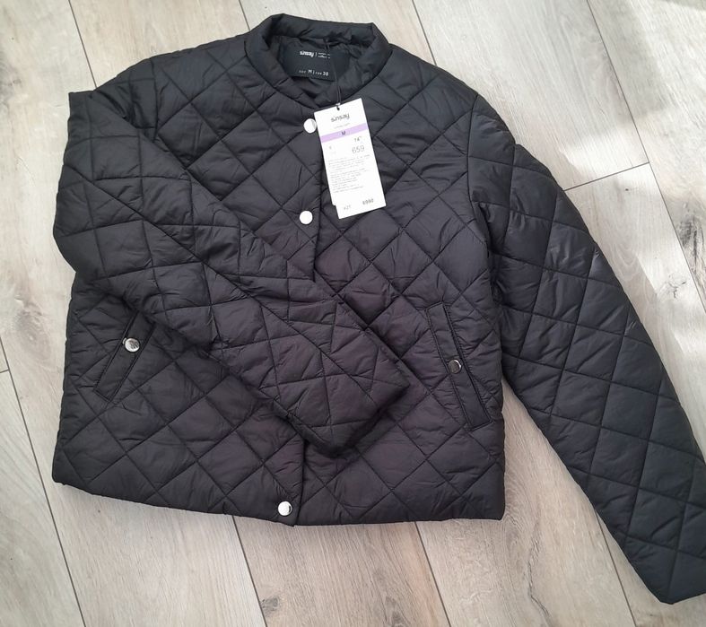 Куртка весна розмір М