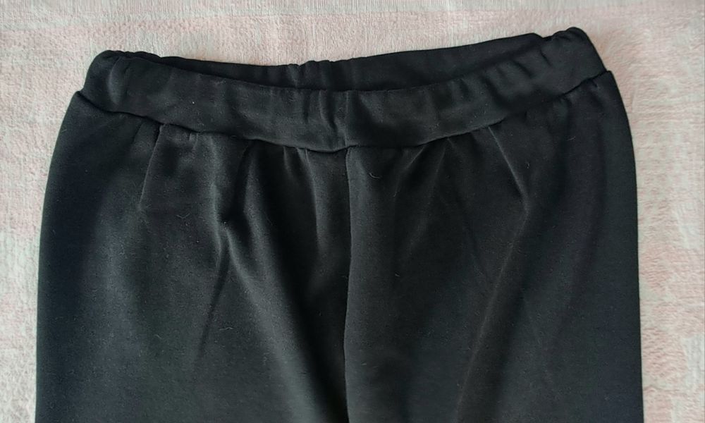 Calças pretas de algodão, Tam.  L tipo fato treino muito quentinhas