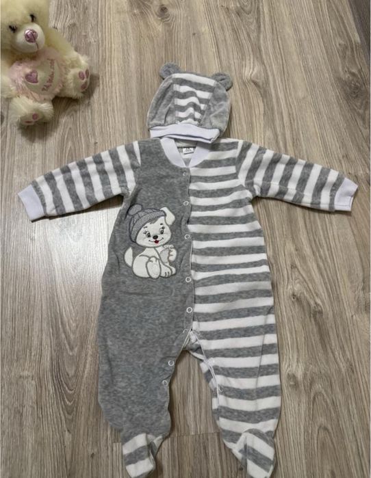 Чоловічок велюровий з шапкою.