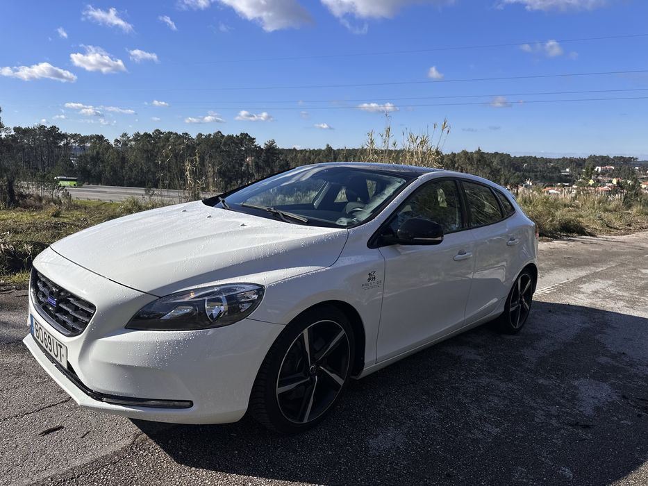 Volvo V40 D4 190 CV