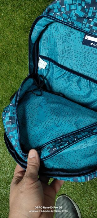 Mochila escolar nova