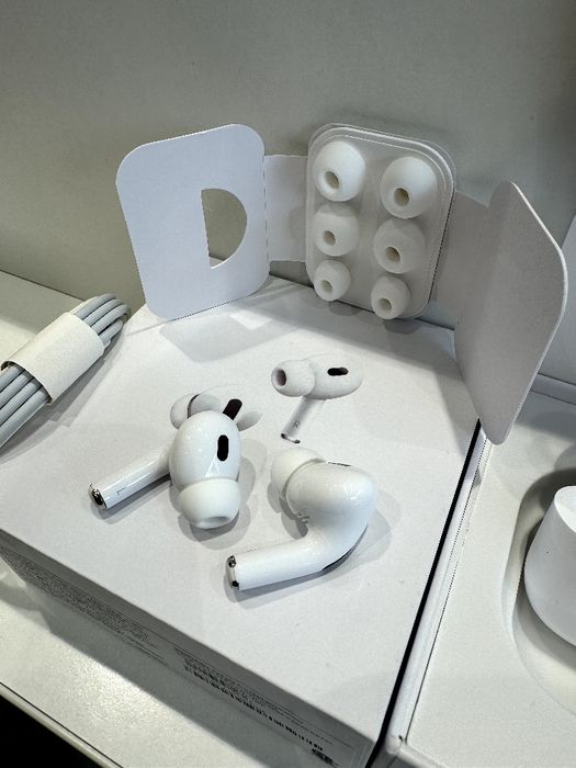 Навушники Apple AirPods Pro 2 Gen
