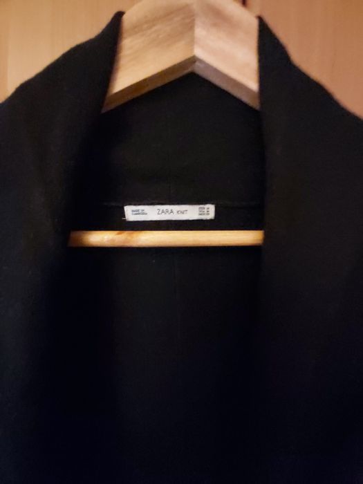 Sweter Zara bez zapięcia