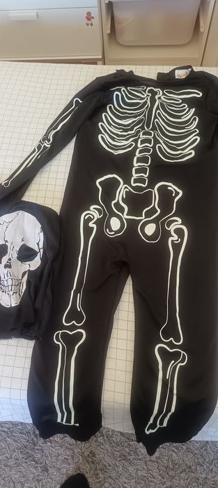 Fatos para Halloween esqueleto/La casa de papel