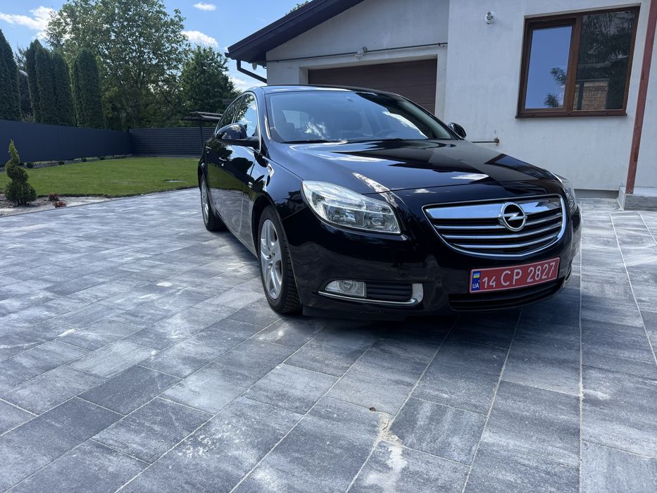 Opel insignia  1.6 бензин 2009 рік