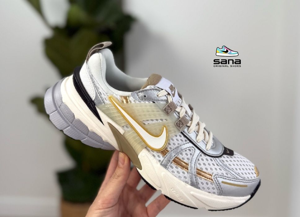 Кросівки жіночі Nike V2K Run Beige/Grey HJ7245-100 ( 37.5, 40. 40.5 рр