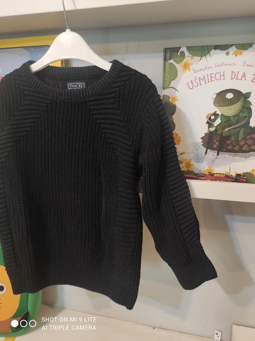 Czarny gruby sweter next 110