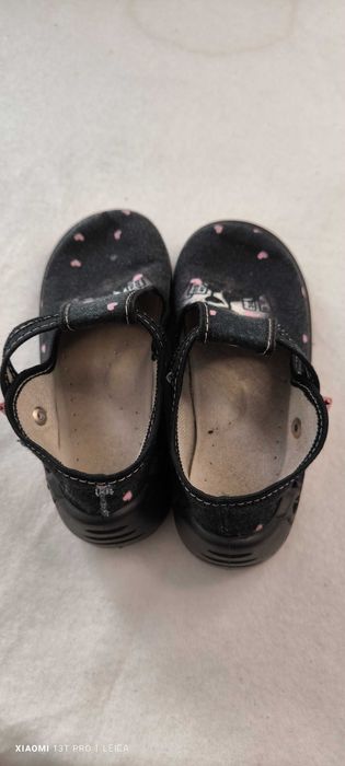 Kapcie dziecięce od Smyk, 25