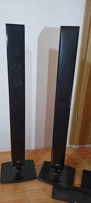 cztery kolumny LG 360w 4 Ω impedancji