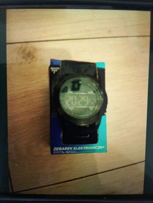 Zegarek elektroniczny nowe z folią
