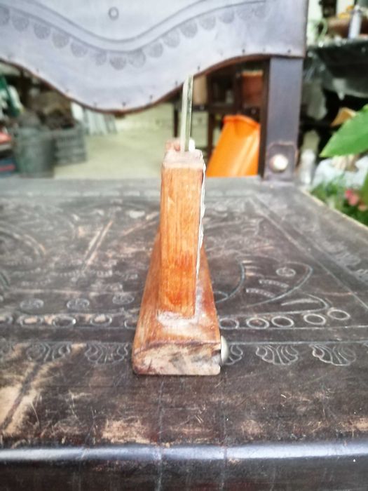 moldura antiga em madeira , metal e vidro , ler anuncio