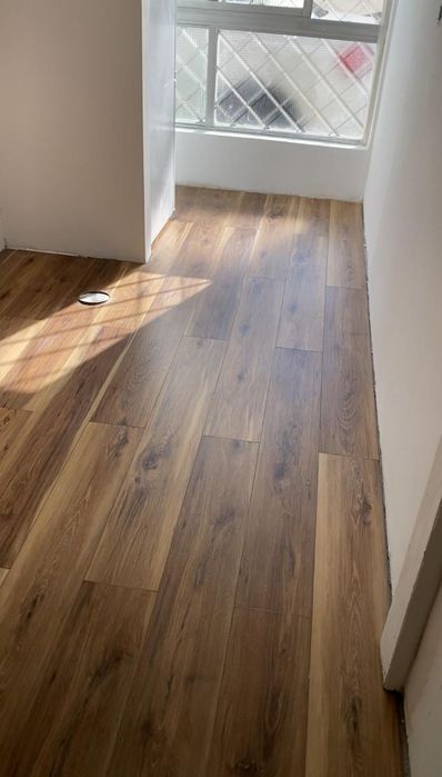 Pladur / Pintura / Pavimentos / Papel de parede / microcimento