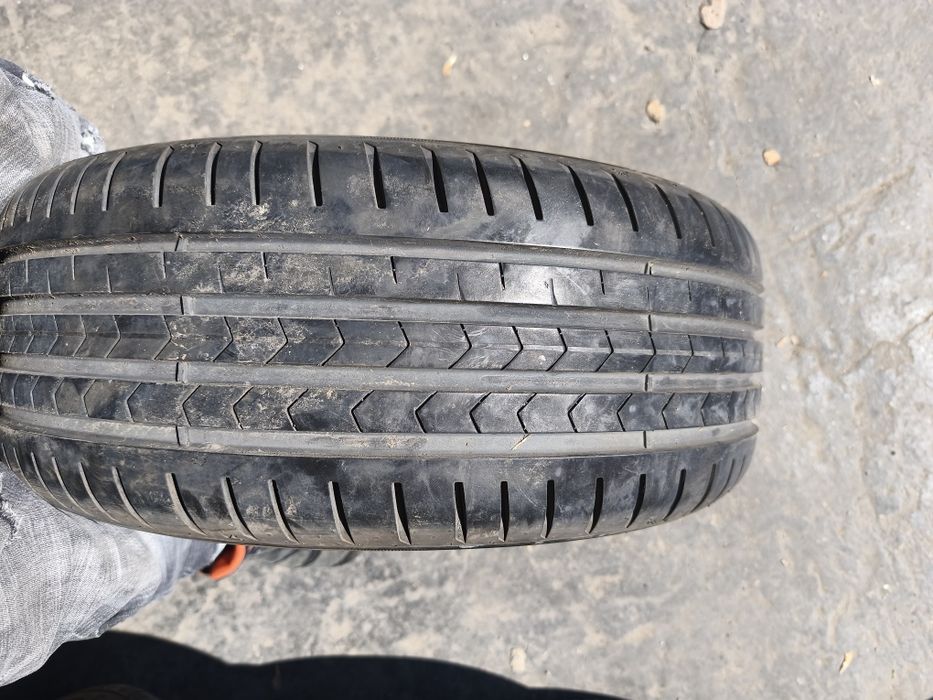 Jak nowa Pojedyncza 215 50r17 91W vredestein ultrac AO