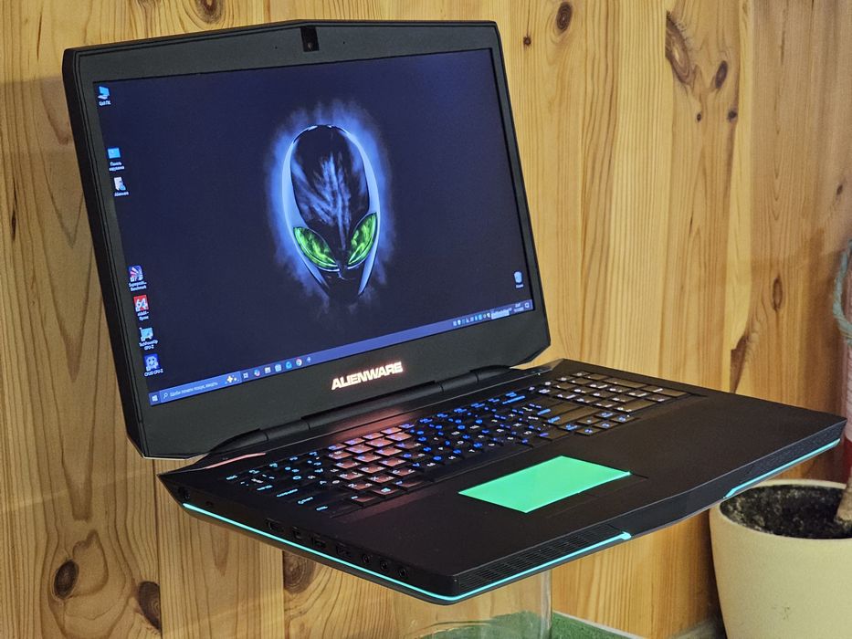 Alienware 17.3"/i7 4940MX/GTX 780M 4GB/RAM 24GB/SSD 330/HDD 500GB