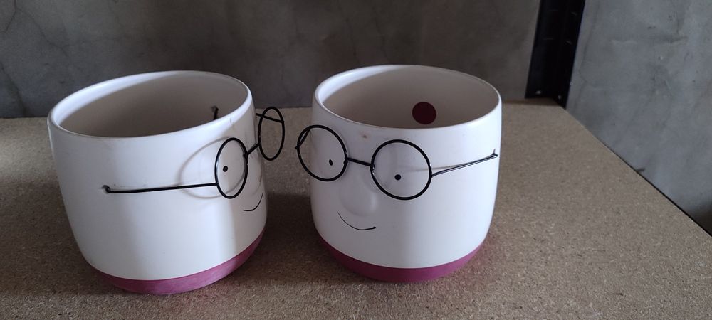 2 Vasos com Caras