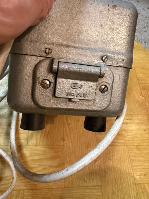 Transformator bezpieczeństwa 24V