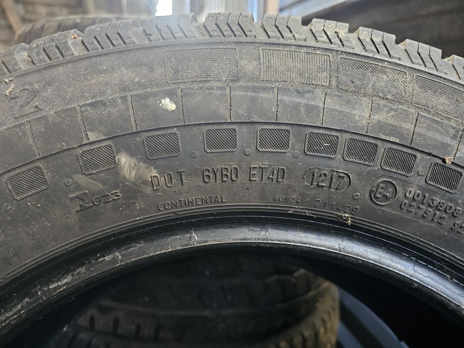 Opony wielosezonowe Continental 235/65R16C