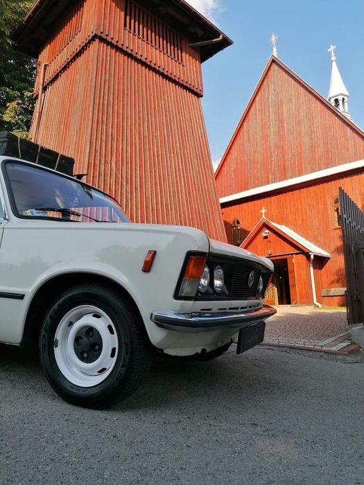 Auto do ślubu Fiat 125p