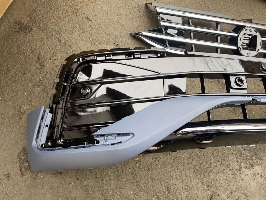 Решітка молдінг Tiguan Rline в бампер накладка решетка r line тигуан