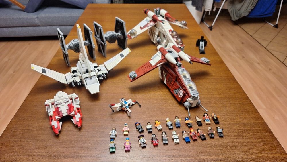 duży zestaw klocków serii Star Wars