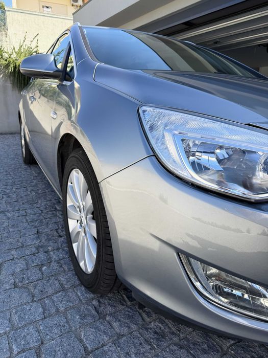Opel Astra Sports Tourer Cosmo 1.7 Cdti 125 cv, 2011,  161.000 km.