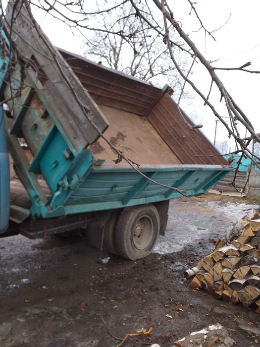 Обмін на комбайн легковий авто бус самоскид Зіл 130,
