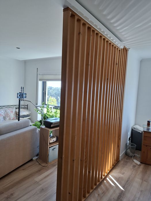 Transforme o Seu Espaço — Divisórias Ripadas Sob Medida