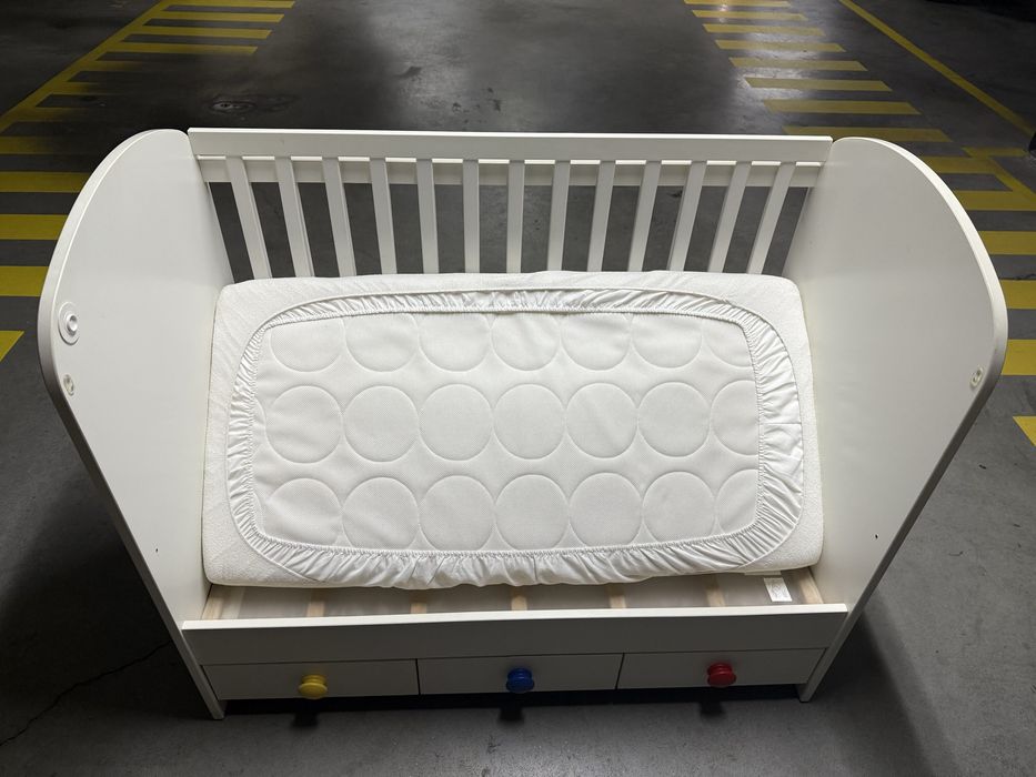 Berço com colchão ikea gonatt