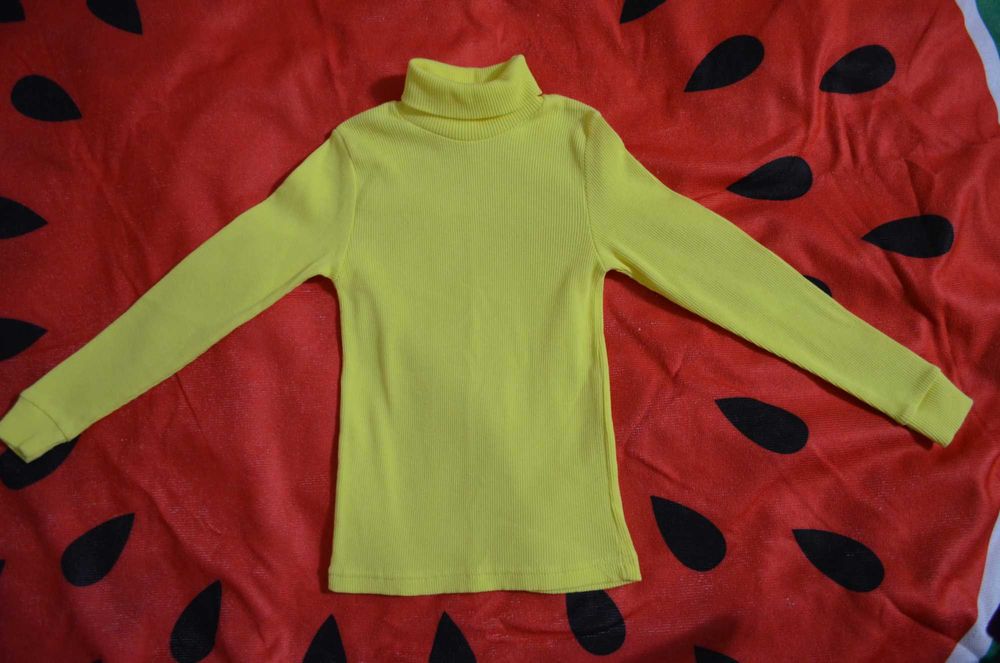 Водолазки для дівчинки, розмір 104; 110