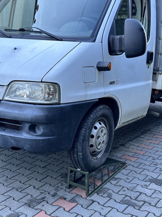 Najazdy podjazdy rampy  94 cm samochodowe NOWE dwie sztuki ma prezent