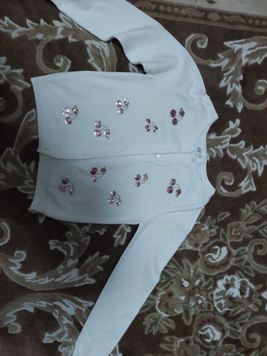 Кофтинки для школи нові і бу 100 грн, 150 грн, 200грн,  300грн