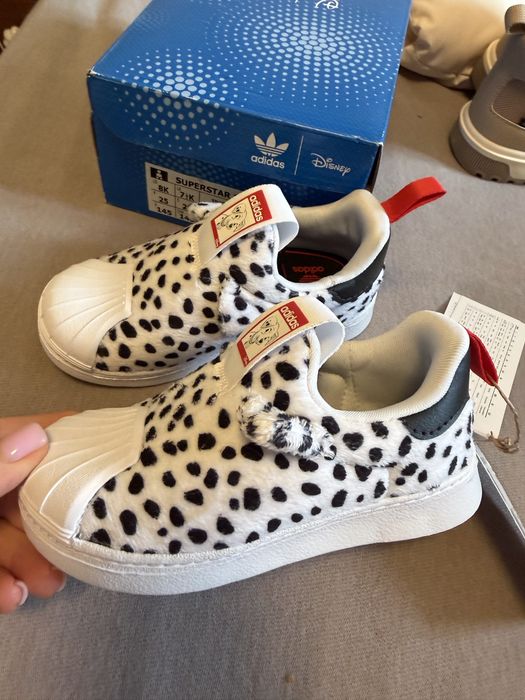 Сліпи кросівки Adidas нове