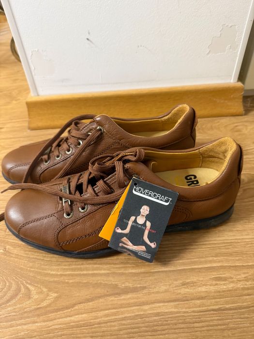 Нові кросівки greyder