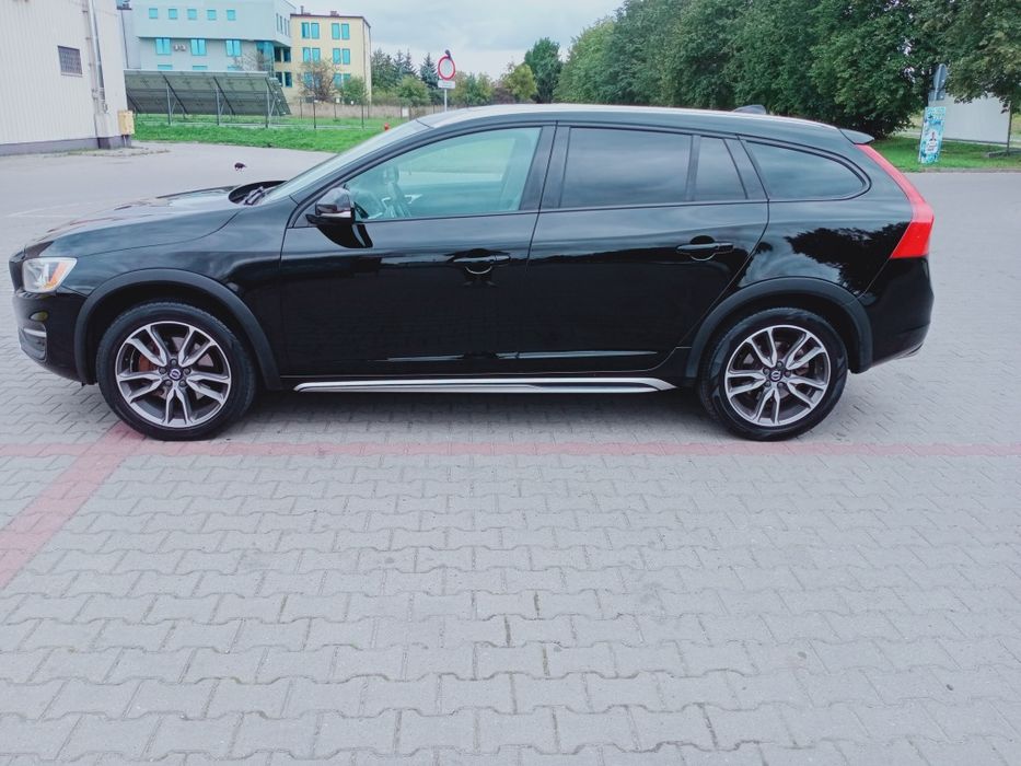 Volvo V60 cross country T5