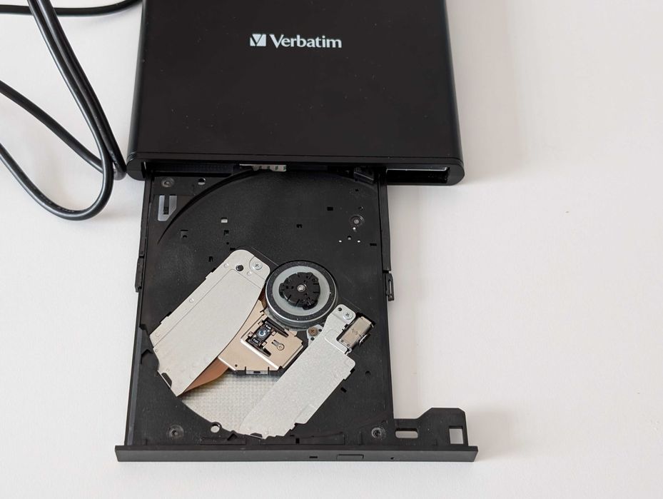 Зовнішній CD/DVD привід Verbatim Slimline USB (модель 98938)
