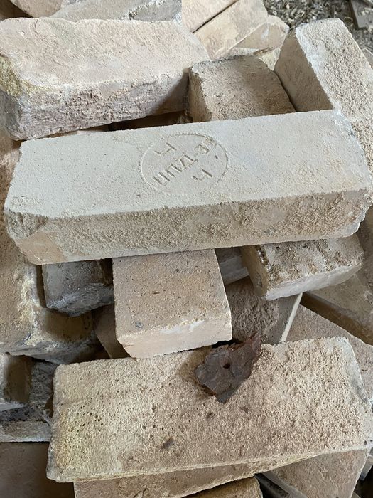 Вогнетривкий кирпич / огнеупорный кирпич