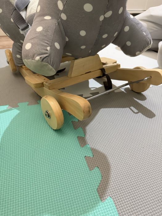 Jeździk bujak konik na biegunach