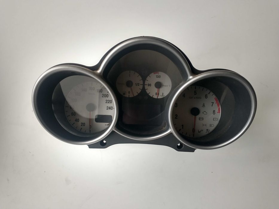 licznik zegary Alfa Romeo 147 1.6 benzyna