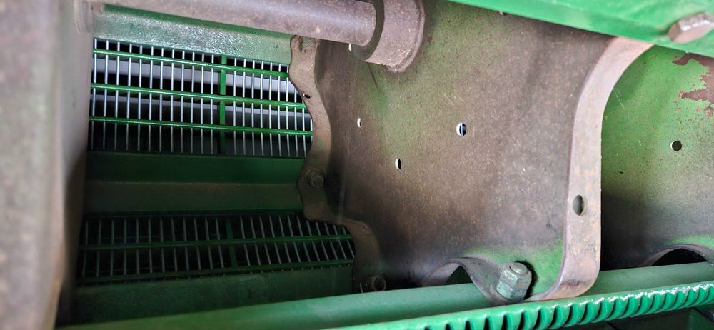 Комбайн зернозбиральний John Deere 1042 2.6m