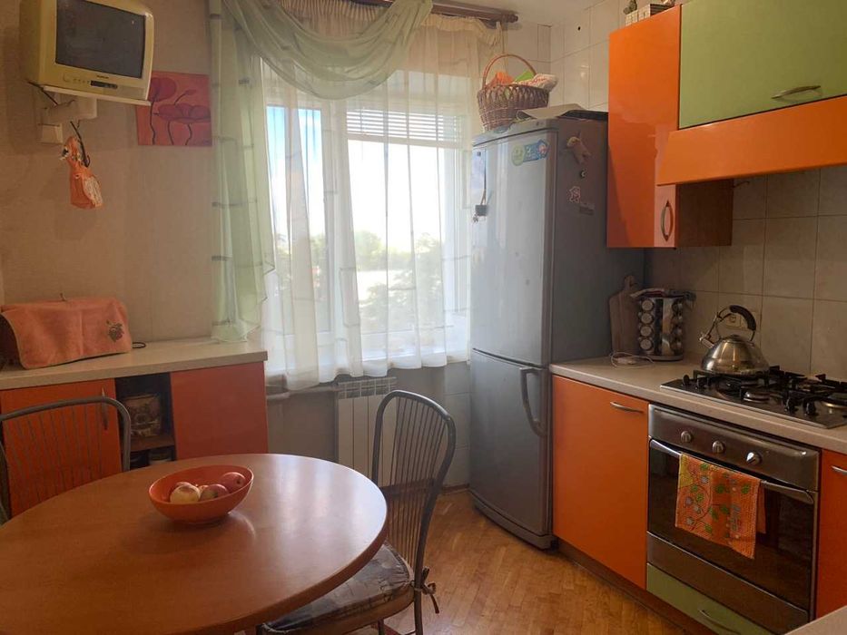 Продам 3-х на Староказацкая, р-н парка Глобы. Ремонт, мебель, техника.