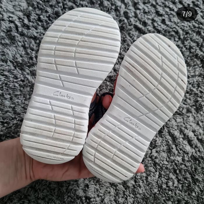 Босоніжки Clarks сандалі Clarks босоножки Clarks