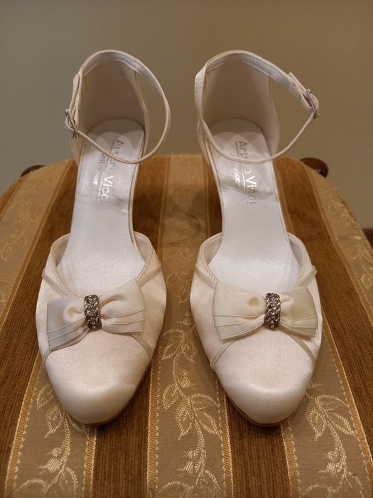 Buty ślubne ekri, wizytowe rozm. 34,35,36