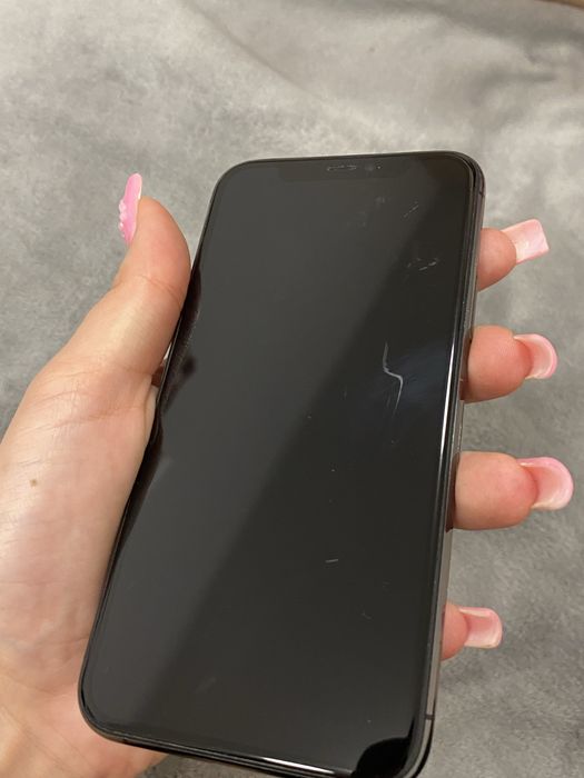 Iphone 11 pro продаю