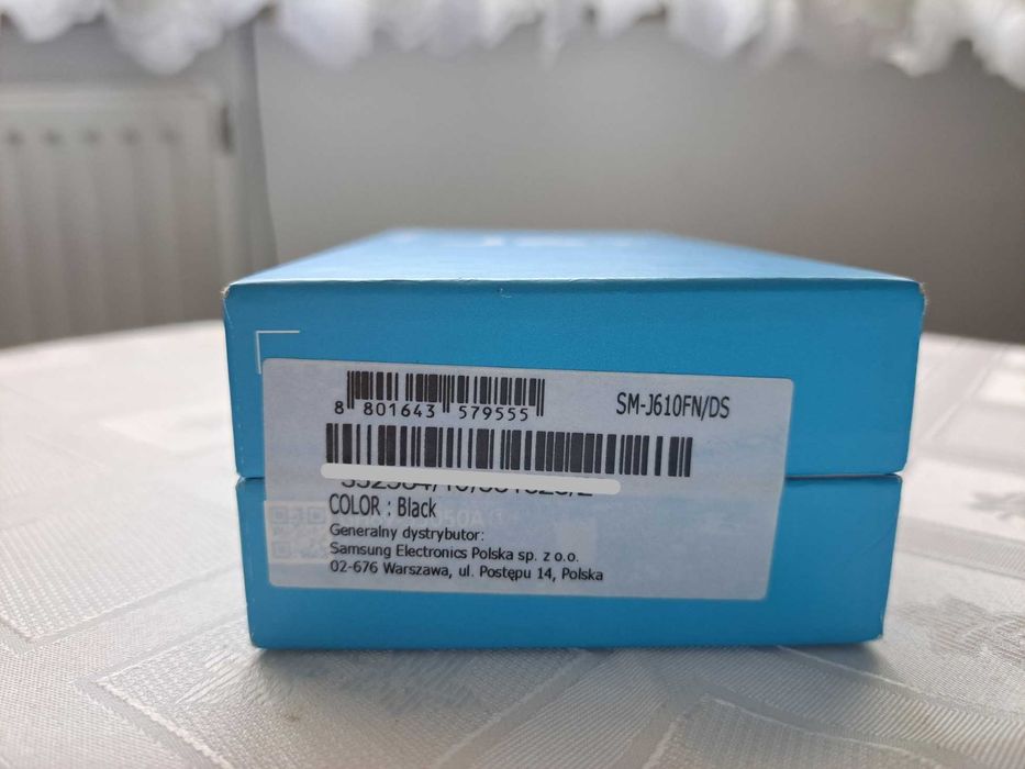 Puste pudełko po smartfonie Samsung Galaxy J6+