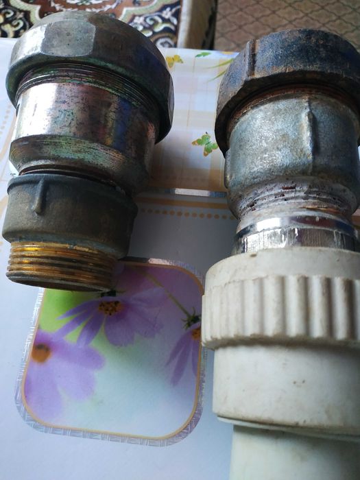 Обжимная муфта для труб стояков 2 штуки - одним лотом.