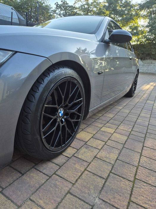 Samochód BMW E92 320D
